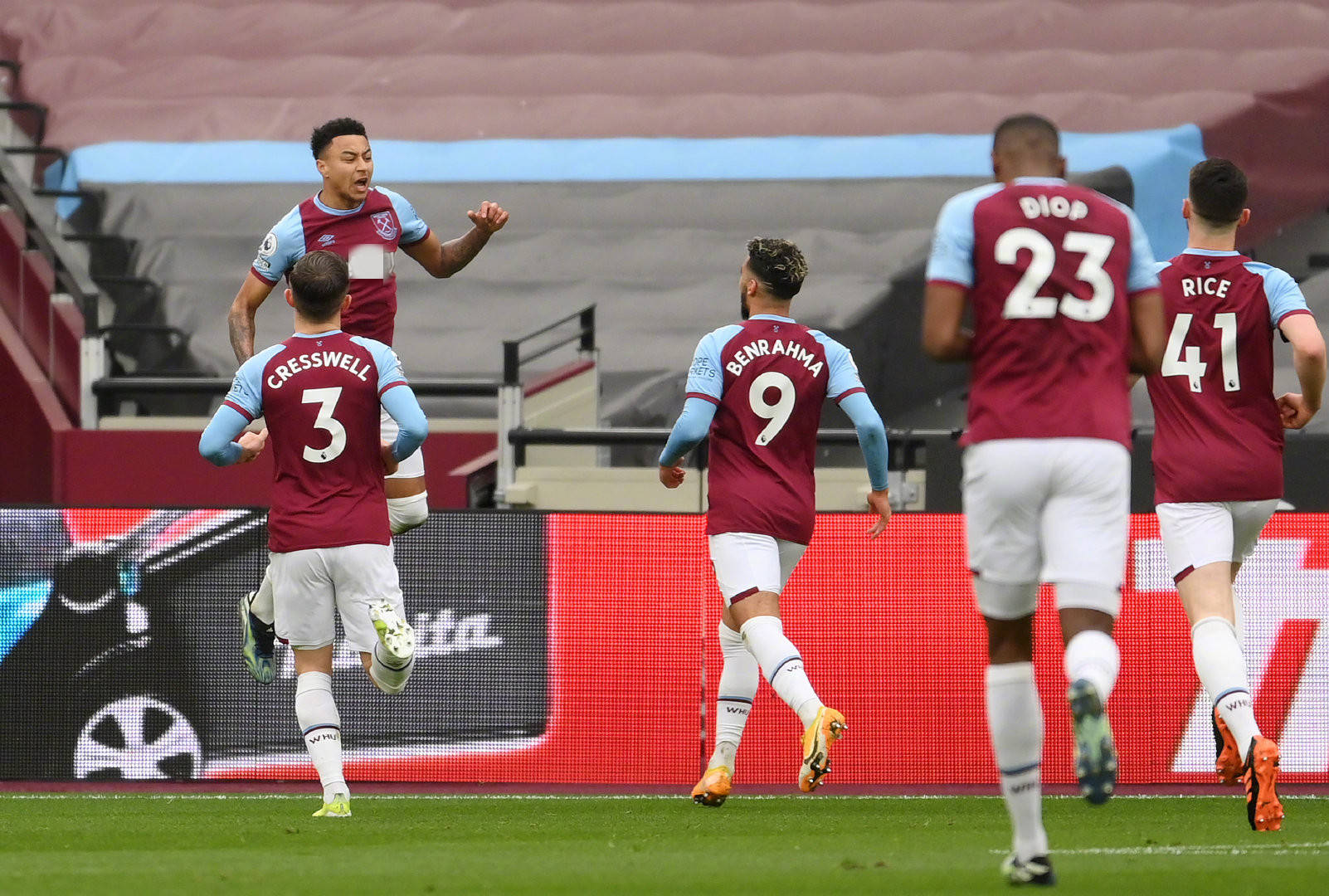 判依然充满 判依然充满